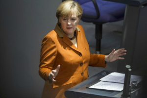 Mme Merkel critique la Grande-Bretagne et la France sur un éventuel veto du budget